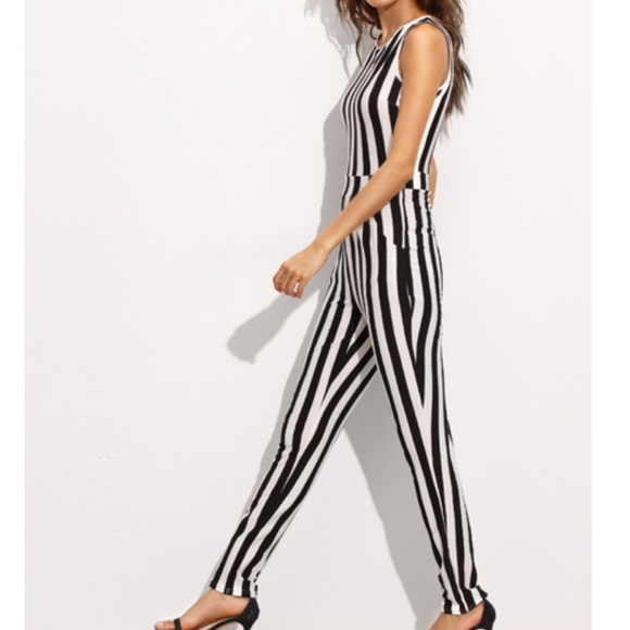 Striped Sleeveless Jumper BodySuit in Crew Neck - Picture 4 of 4